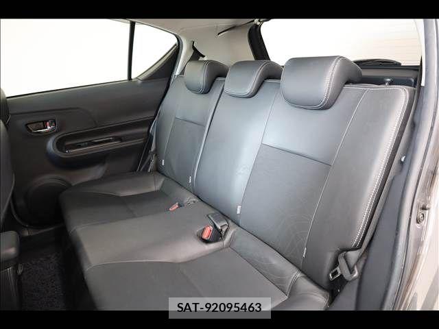 Toyota AQUA 2013-07 8364748-16