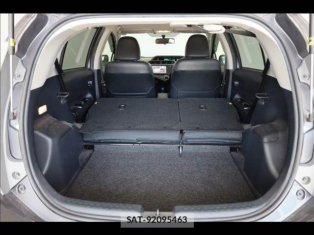 Toyota AQUA 2013-07 8364748-17