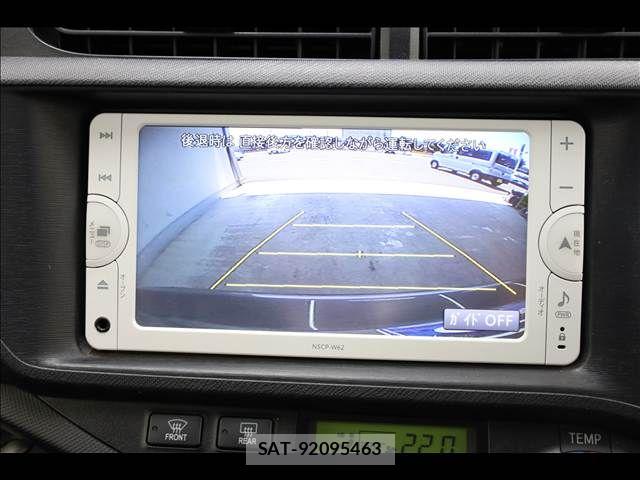 Toyota AQUA 2013-07 8364748-5