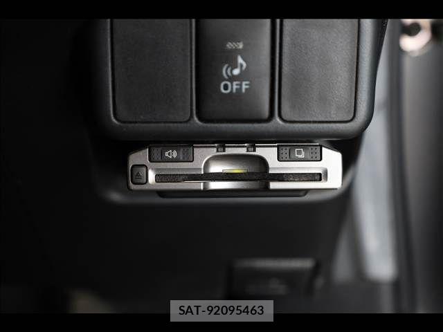 Toyota AQUA 2013-07 8364748-7