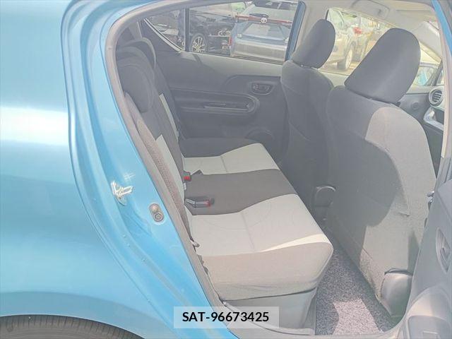 Toyota AQUA 2014-10 8364740-12