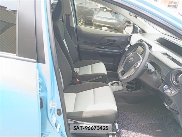 Toyota AQUA 2014-10 8364740-14