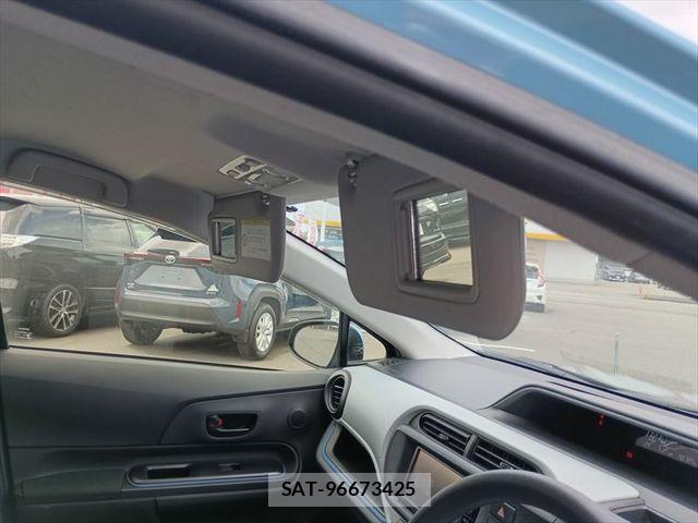 Toyota AQUA 2014-10 8364740-27