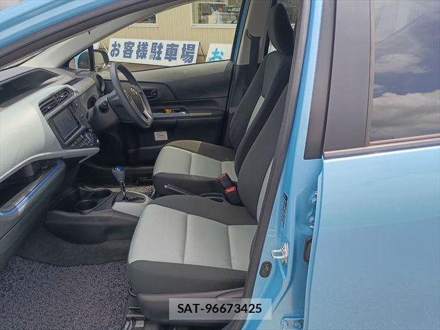 Toyota AQUA 2014-10 8364740-7