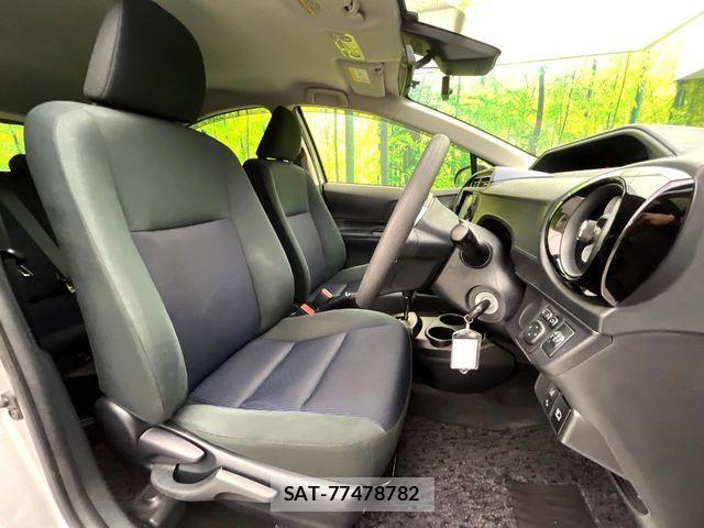 Toyota AQUA 2016-08 8364726-7