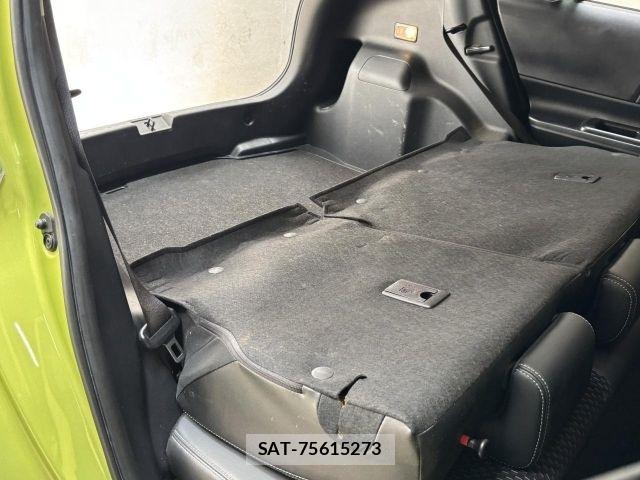 Toyota AQUA 2015-08 8364743-12