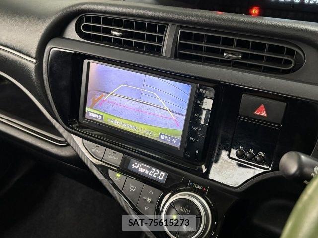 Toyota AQUA 2015-08 8364743-14