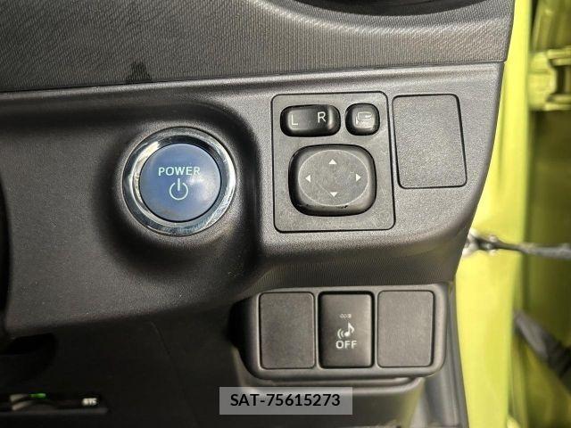 Toyota AQUA 2015-08 8364743-16