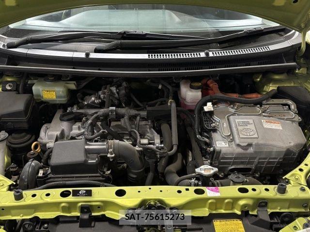 Toyota AQUA 2015-08 8364743-27