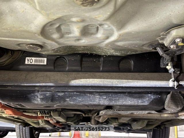 Toyota AQUA 2015-08 8364743-28
