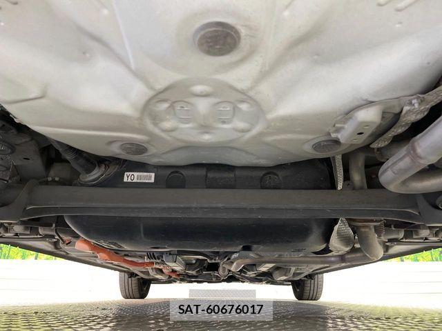 Toyota AQUA 2015-11 8364733-18