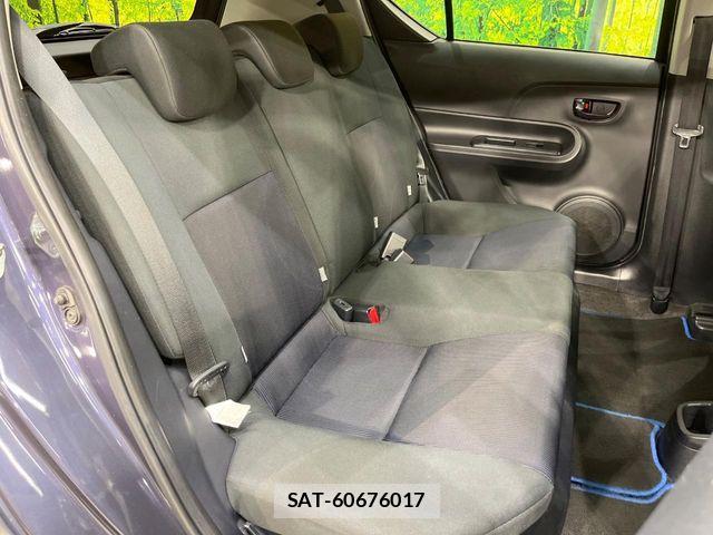 Toyota AQUA 2015-11 8364733-8
