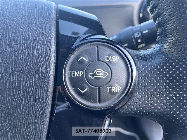 Toyota AQUA 2014-04 8364722-13