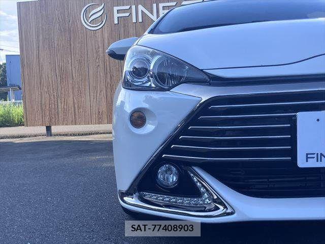 Toyota AQUA 2014-04 8364722-26