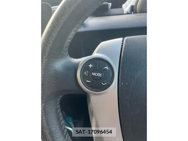 Toyota AQUA 2014-01 8364750-13