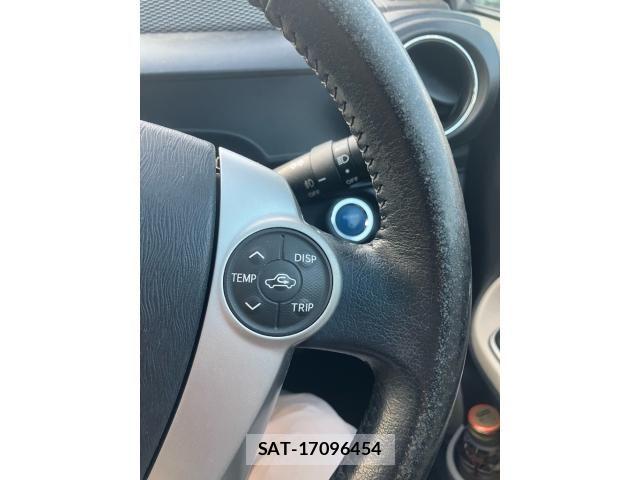 Toyota AQUA 2014-01 8364750-14