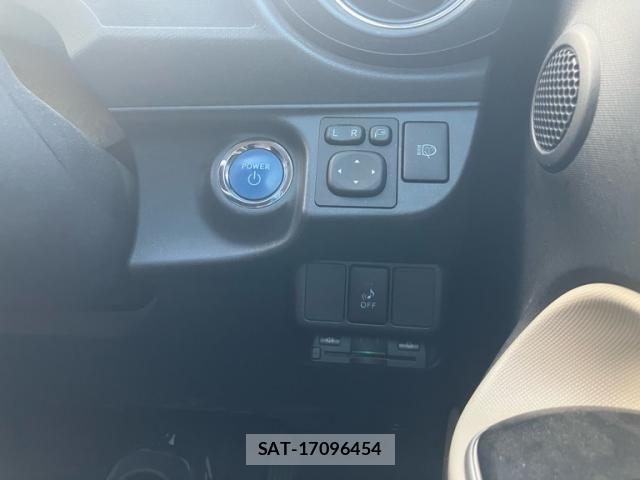 Toyota AQUA 2014-01 8364750-15