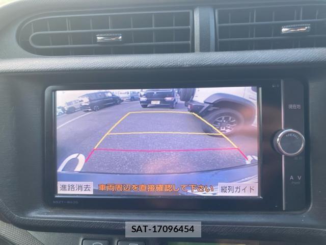 Toyota AQUA 2014-01 8364750-17