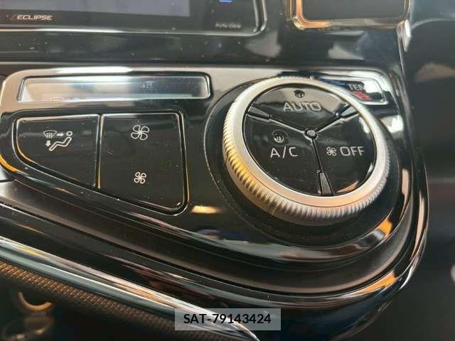 Toyota AQUA 2018-03 8364717-13