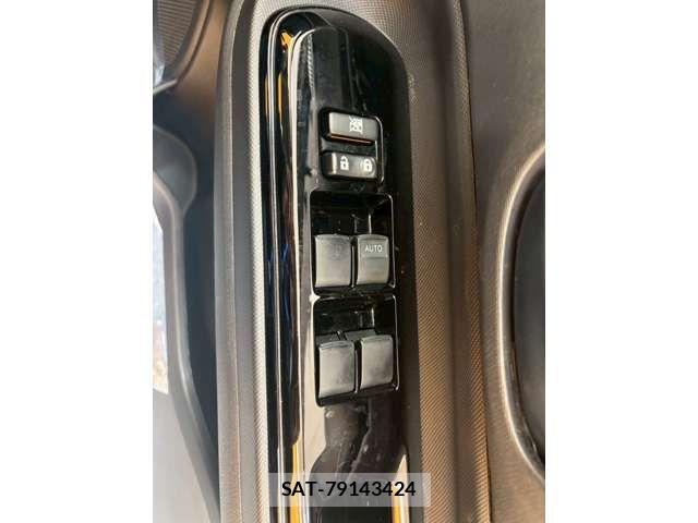 Toyota AQUA 2018-03 8364717-15