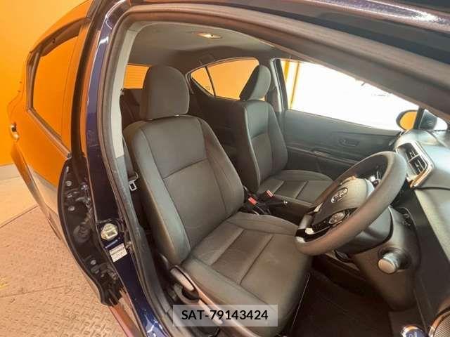 Toyota AQUA 2018-03 8364717-16