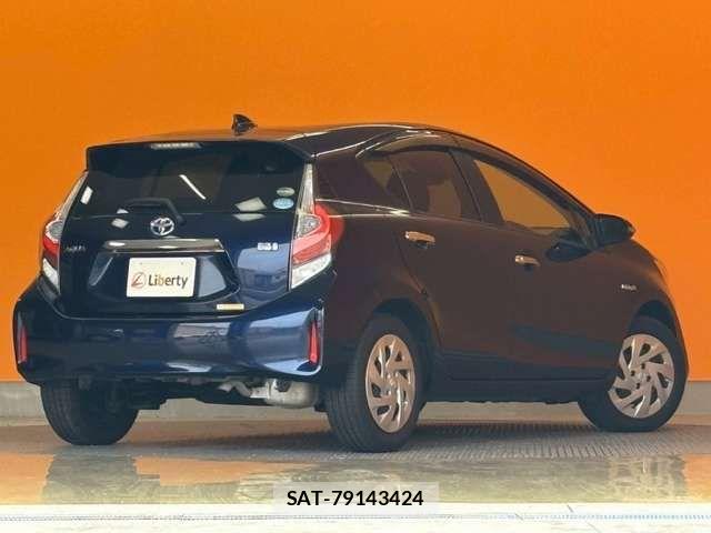 Toyota AQUA 2018-03 8364717-7