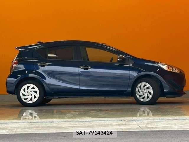 Toyota AQUA 2018-03 8364717-8