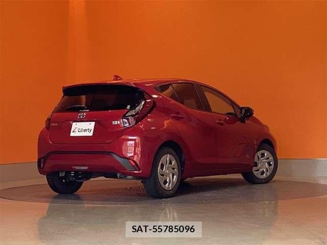 Toyota AQUA 2021-07 8364710-17