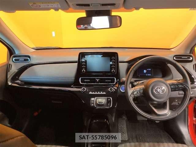 Toyota AQUA 2021-07 8364710-1