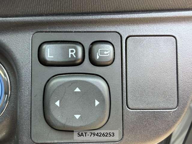 Toyota AQUA 2019-07 8364715-9