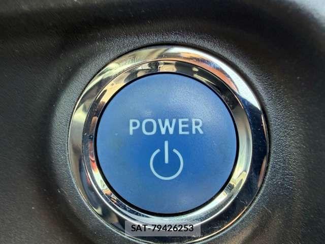Toyota AQUA 2019-07 8364715-10
