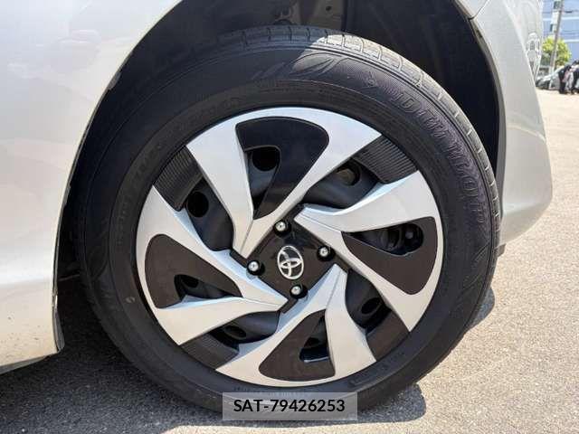 Toyota AQUA 2019-07 8364715-14