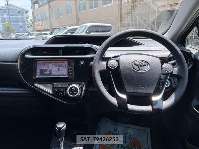 Toyota AQUA 2019-07 8364715-1
