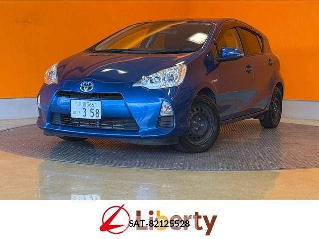 Toyota AQUA 2013-08 8364749-0