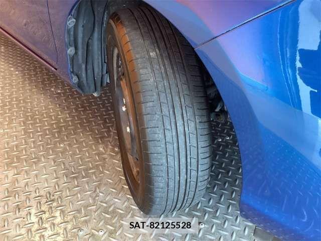 Toyota AQUA 2013-08 8364749-13