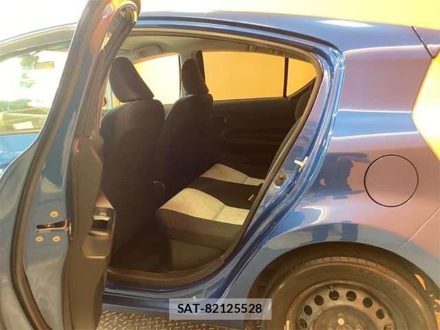 Toyota AQUA 2013-08 8364749-19