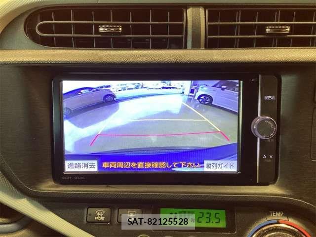 Toyota AQUA 2013-08 8364749-3