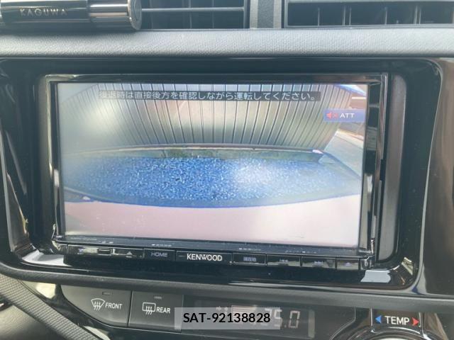 Toyota AQUA 2017-02 8364758-21
