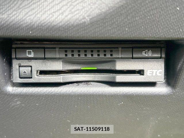 Toyota AQUA 2016-08 8364724-5