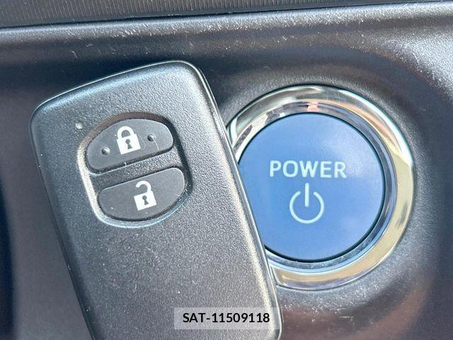 Toyota AQUA 2016-08 8364724-6