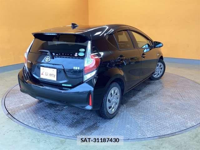 Toyota AQUA 2018-07 8364731-9