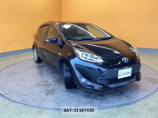 Toyota AQUA 2018-07 8364731-11