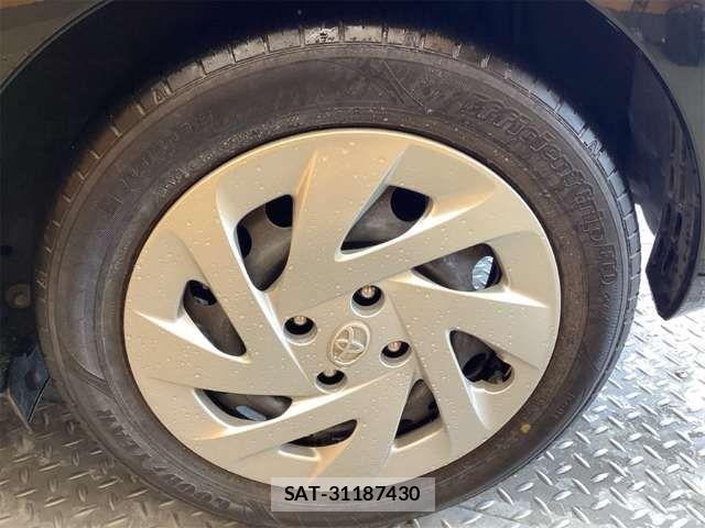 Toyota AQUA 2018-07 8364731-15