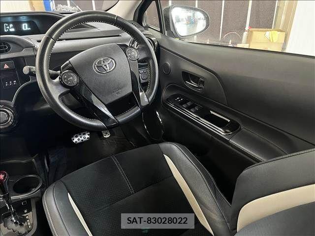 Toyota AQUA 2014-05 8371425-17