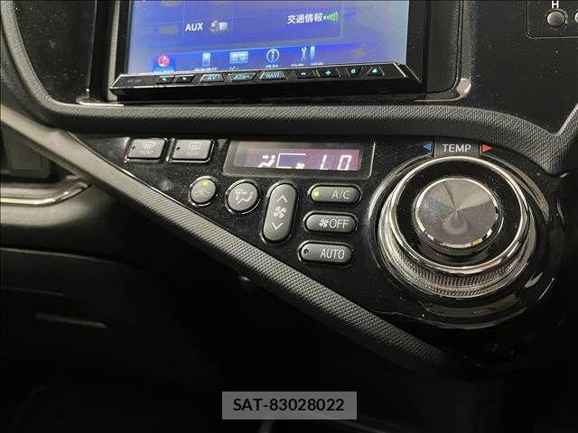 Toyota AQUA 2014-05 8371425-23