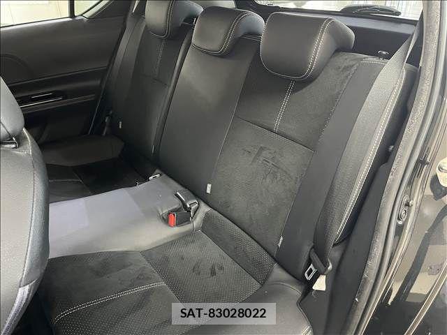 Toyota AQUA 2014-05 8371425-24