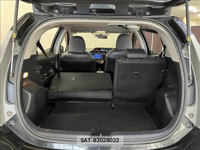 Toyota AQUA 2014-05 8371425-27