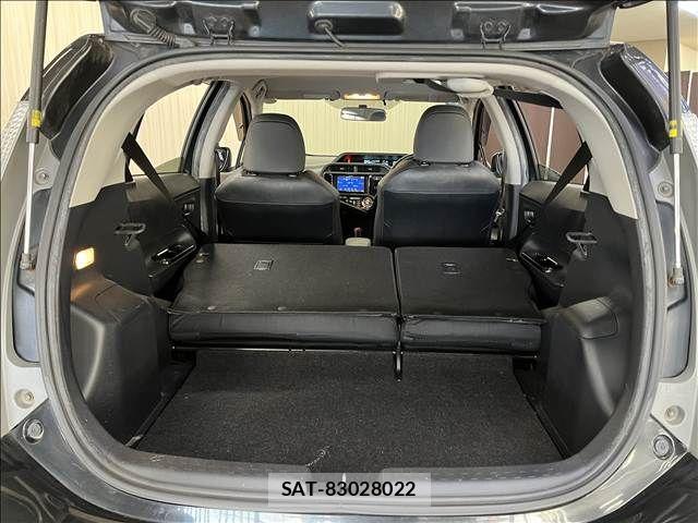 Toyota AQUA 2014-05 8371425-28