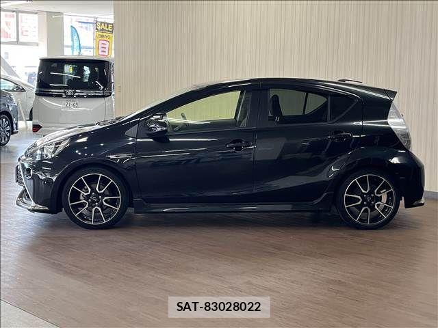 Toyota AQUA 2014-05 8371425-3