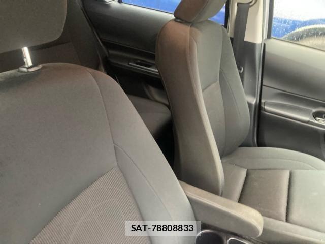 Toyota AQUA 2018-06 8371427-10